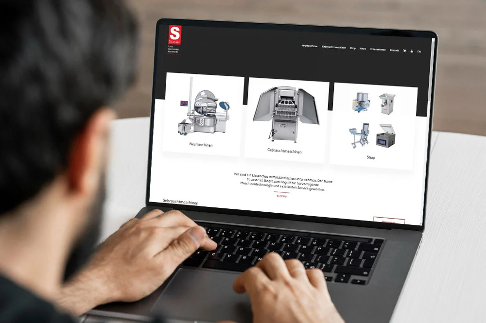 Laptop-Screen mit Strasser Salzburg Screen